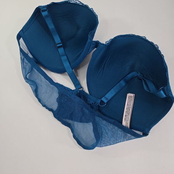 Victoria's Secret lace push--up bra - Picture 8 of 11